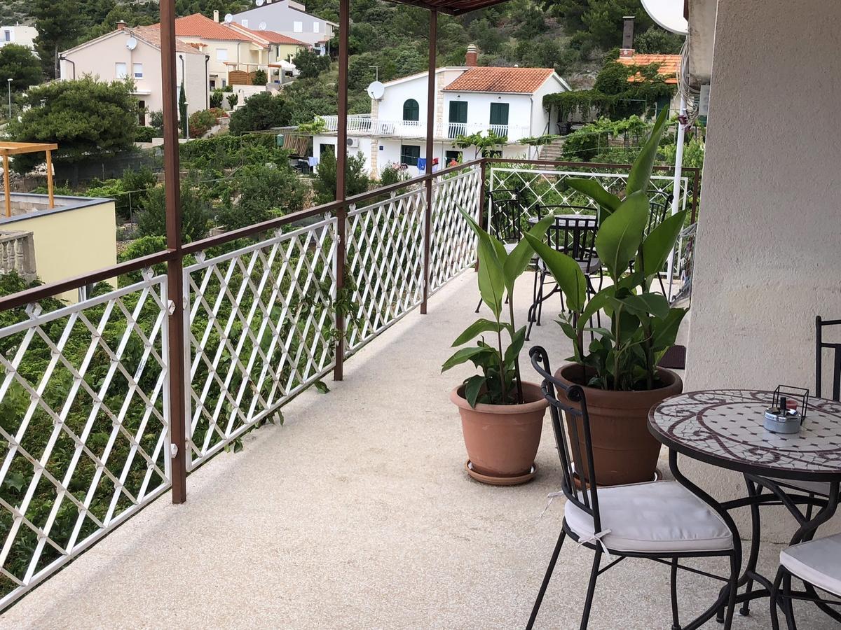 Villa Lorenta Apartments Primošten Kültér fotó